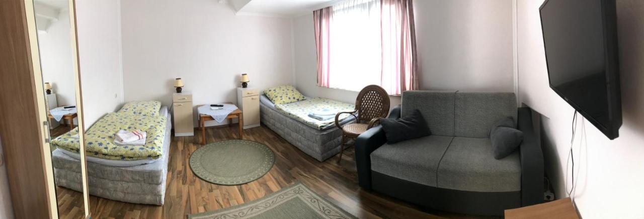 היידה Garis Pension מראה חיצוני תמונה